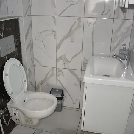 Ξενοδοχείο Konak Otel 2*